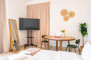 Tropical Studio withCity View 5minstoAirport 226 B1